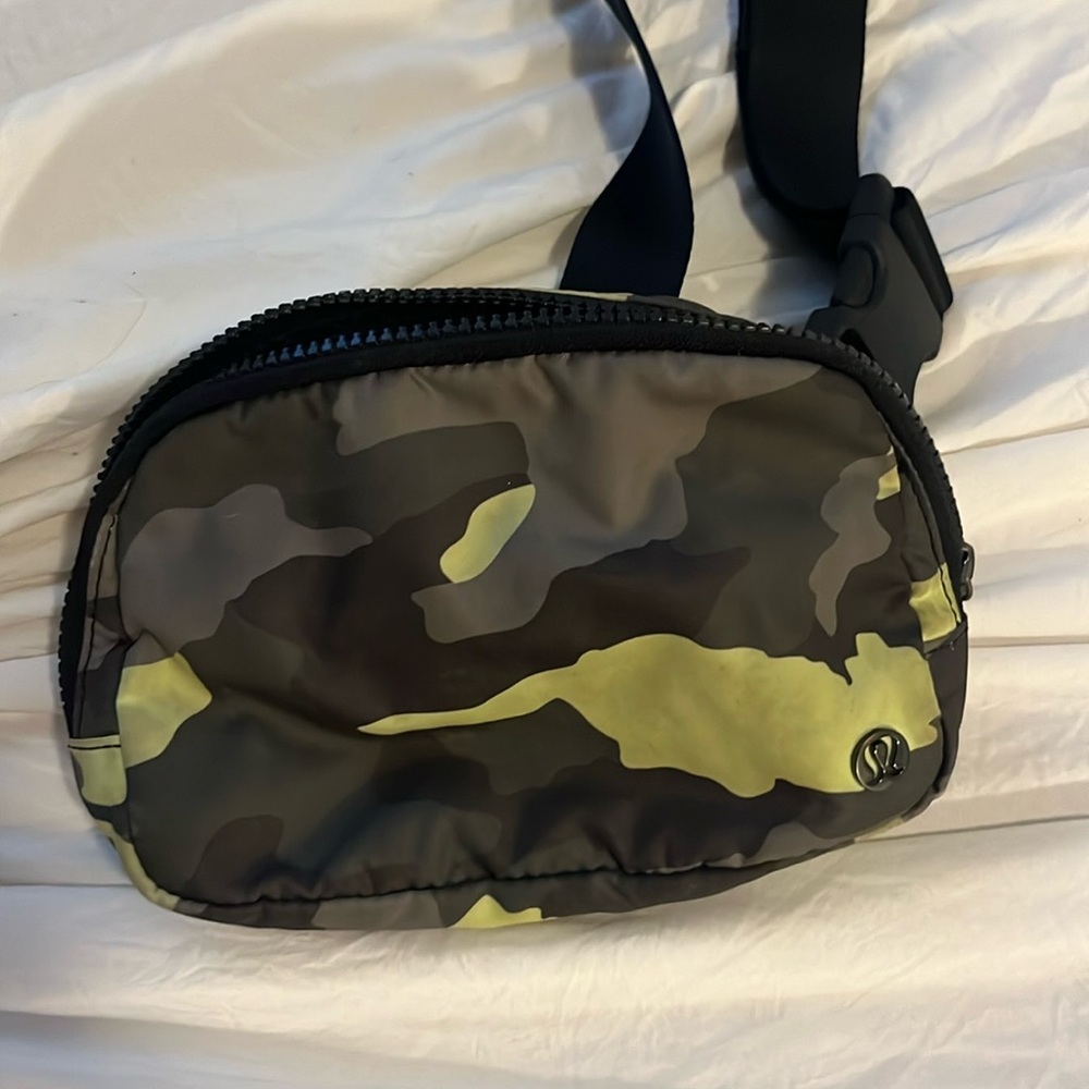 Lululemon Camo Belt bag